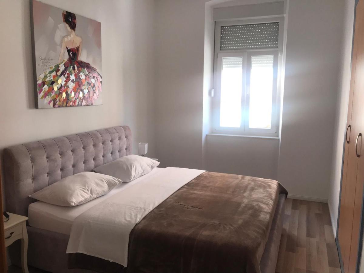 City Core Apartment Split Bagian luar foto