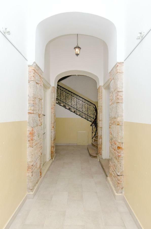 City Core Apartment Split Bagian luar foto